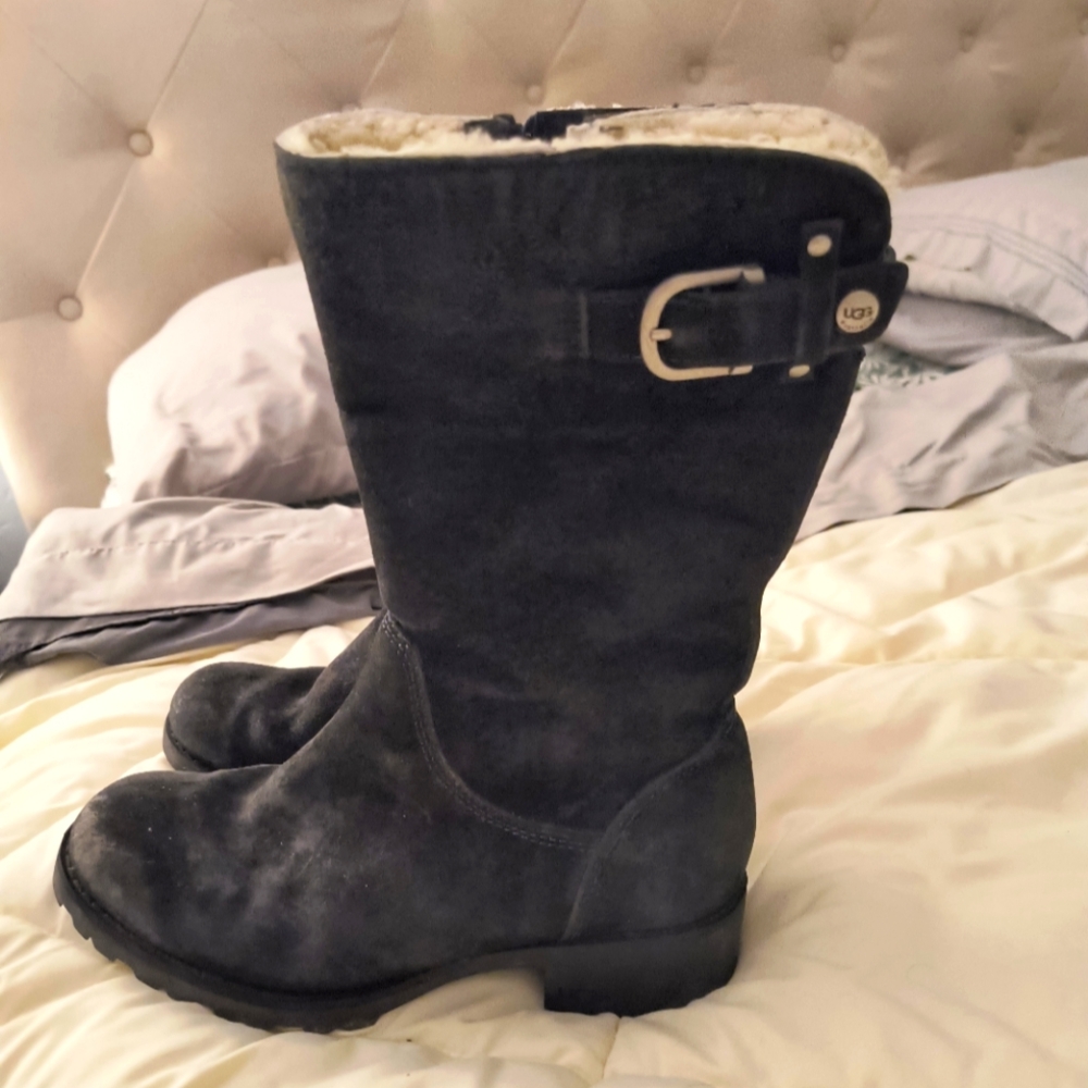 UGG Australia Women's Black Mare 1982 Boots Leather Sheepskin Lined US Size 6